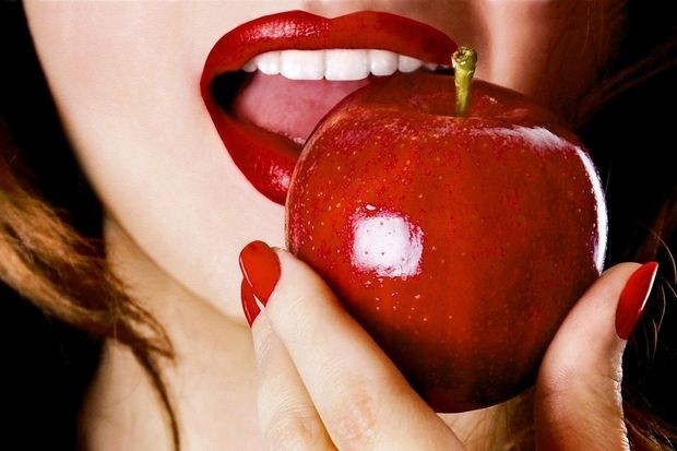 Μήλο: Πώς ωφελεί την υγεία μας